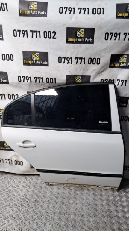 Usa dreapta spate goala Skoda Superb 1.9 TDI an fabricatie 2008