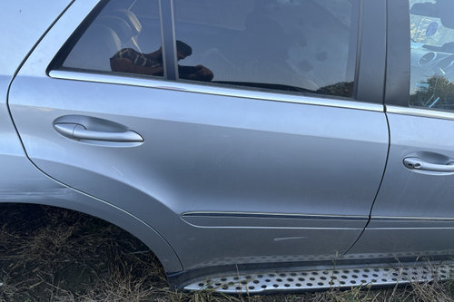 Usa Dreapta Spate Gri Mercedes-Benz ML
