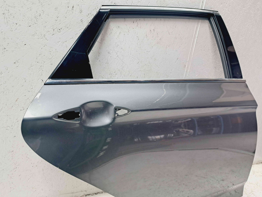 Usa dreapta spate Hyundai i40 Wagon [Fabr 2012-2019] T6S TITANIUM SILVER