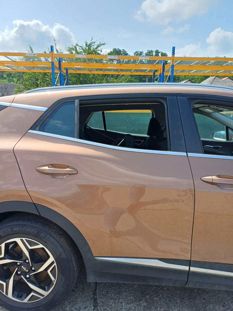Usa dreapta spate Kia Sportage 1.6 Benzina 2022, CU DEFECT