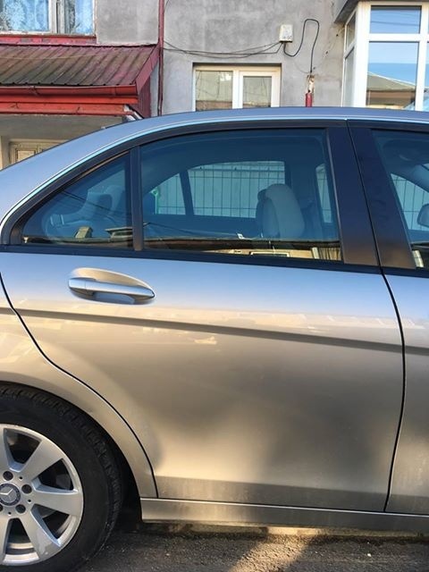 Usa dreapta spate Mercedes C class w204 2011