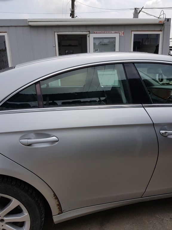 USA DREAPTA SPATE MERCEDES CLS W219