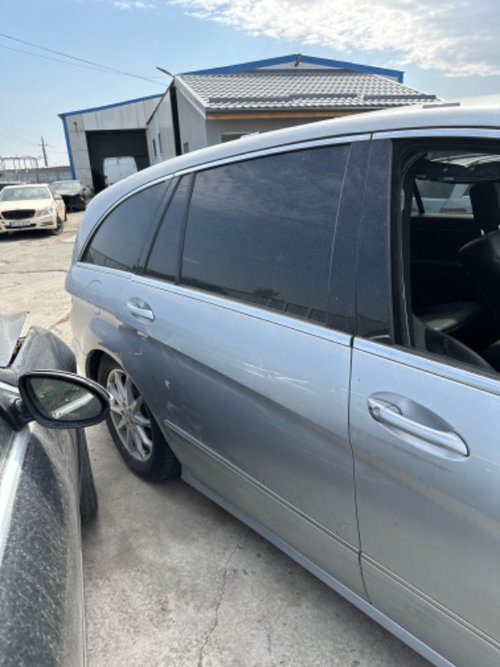 Usa dreapta spate Mercedes r class w251 varianta long