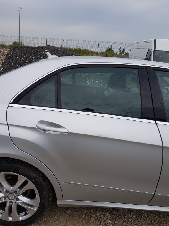 USA DREAPTA SPATE MERCEDES W212 E-CLASS