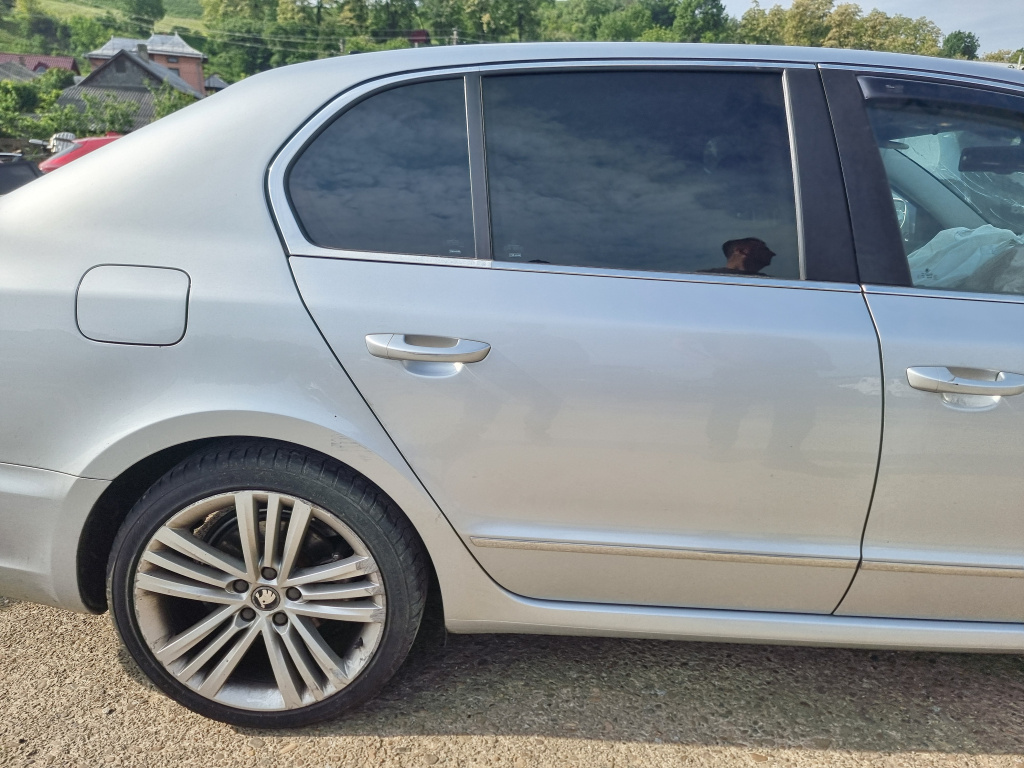 Usa dreapta spate Skoda Superb 2 Berlina - Motorina 2014, -