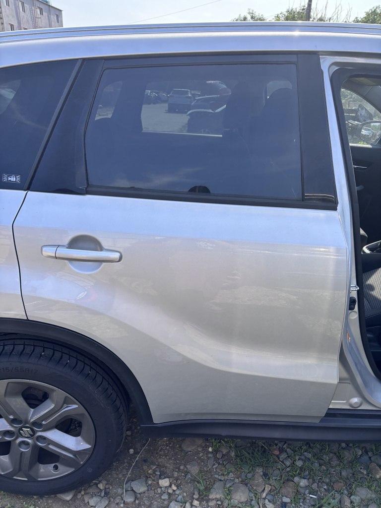 Usa dreapta spate Suzuki Vitara 1.6 Benzina 2016, -