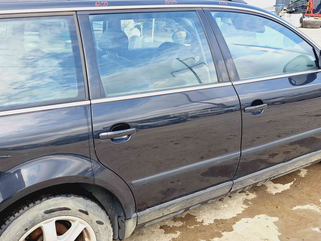 Usa dreapta spate Volkswagen Passat B5.5 (3B6) Variant [Fabr 2001-2005] LC9Z