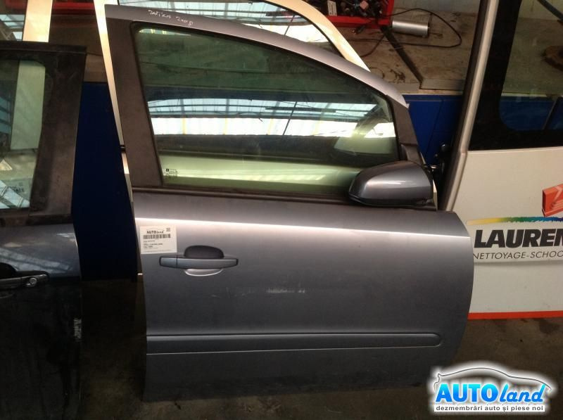 Usa Fata Dreapta Argintie Opel ZAFIRA A05 2005