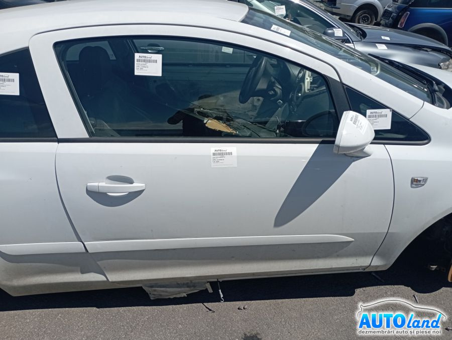 Usa Fata Dreapta Goala, 2 Usi Opel CORSA D 2006