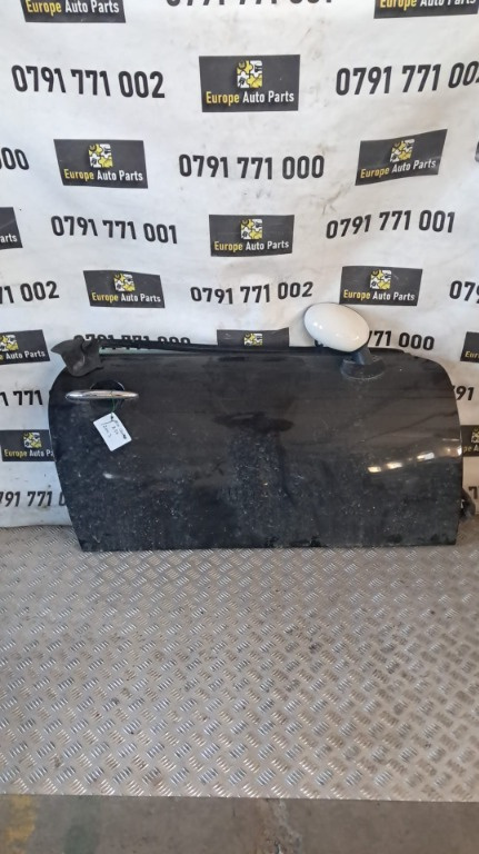 Usa fata dreapta goala Mini Cooper an 2003 motor 1.6 B16A