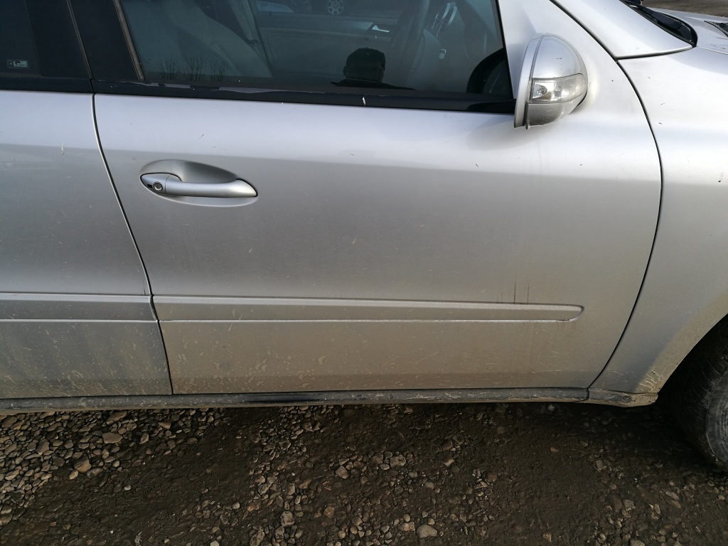 Usa fata dreapta Mercedes ML W164