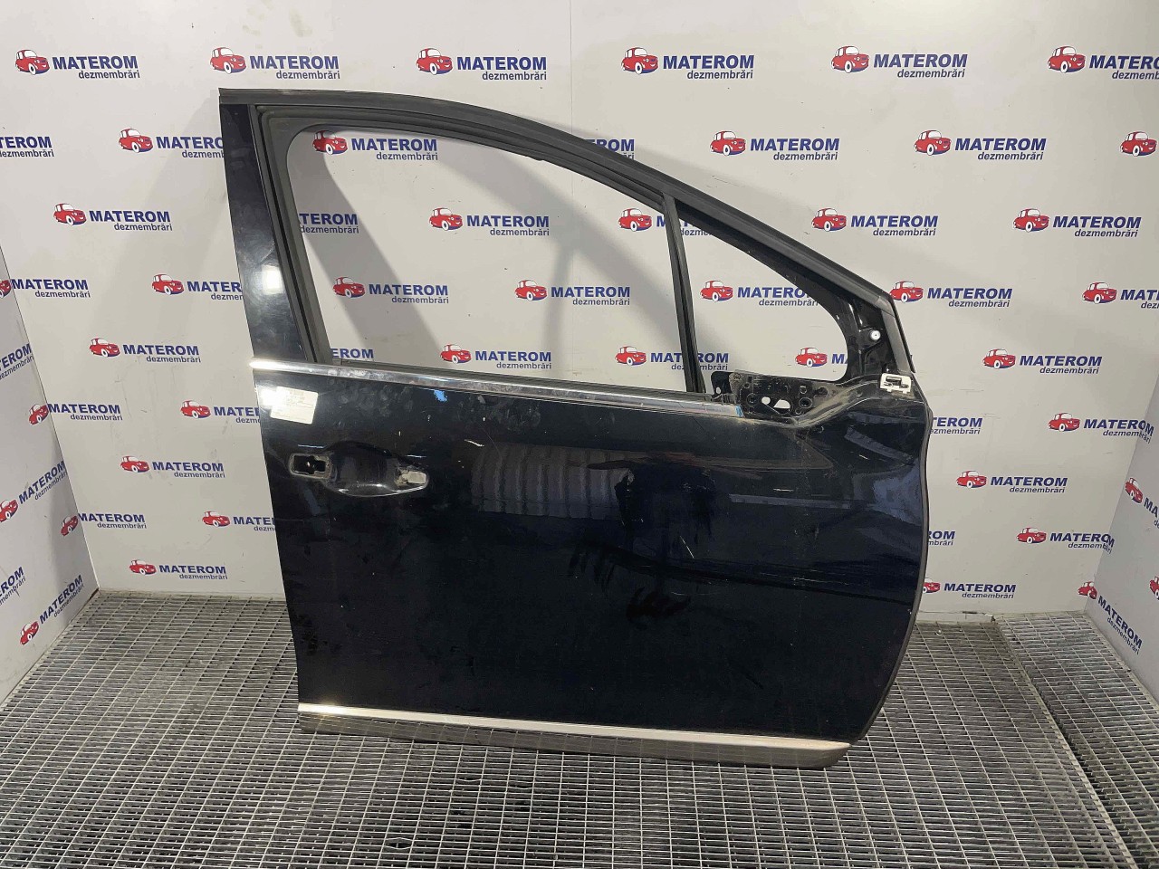USA FATA DREAPTA PEUGEOT 2008 - - (2013 