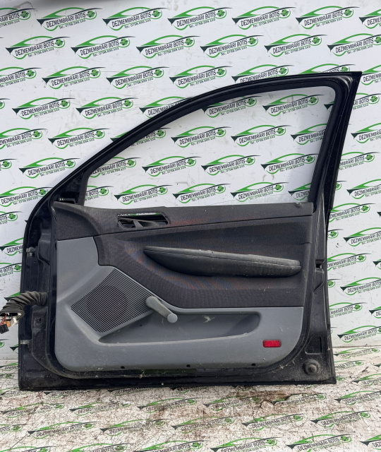 Usa fata dreapta Skoda Fabia 6Y [1999 - 2004] Hatchback 5-usi 1.2 MT (64 hp)
