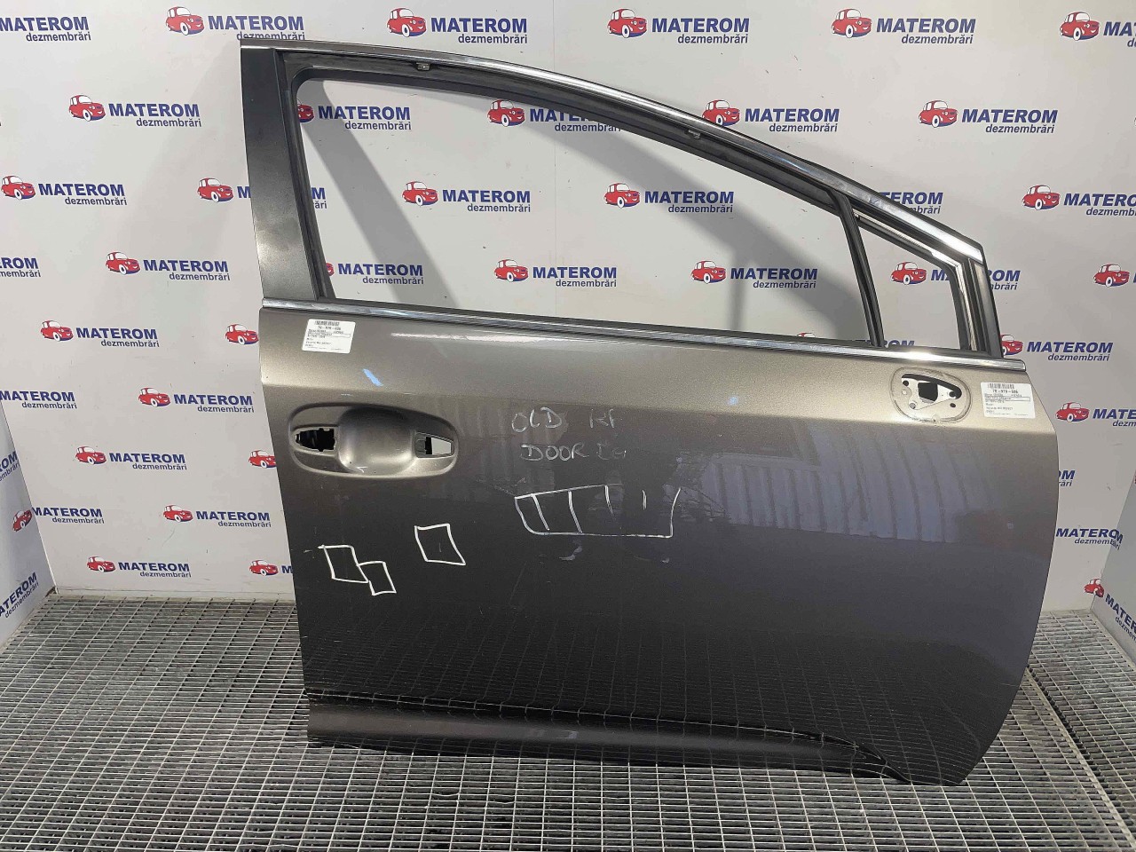 USA FATA DREAPTA TOYOTA AVENSIS - - (2015 2018)