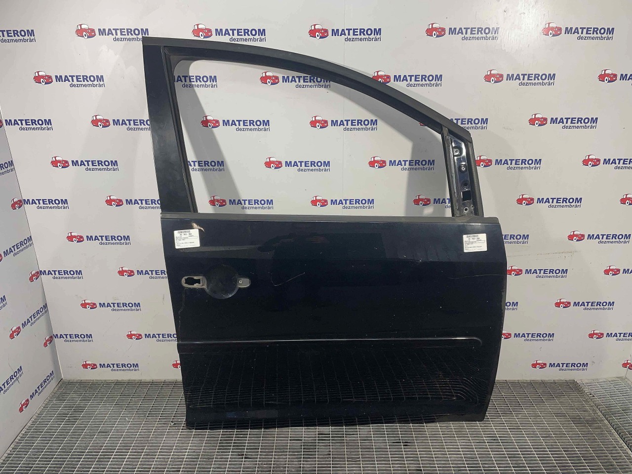 USA FATA DREAPTA VW TOURAN - - (2010 201