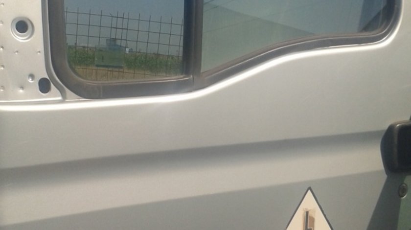 Usa fata renault master 2.5 2004,piese originale din dezmembrari