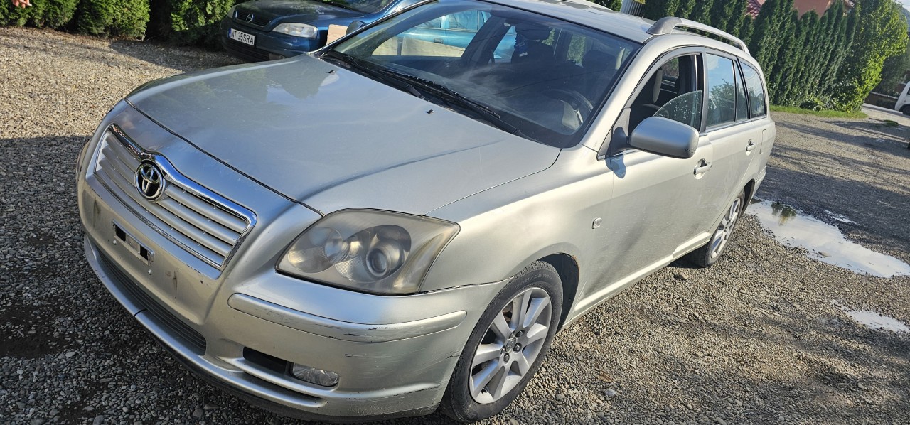 Usa fata stanga / dreapta Toyota Avensis T25 combi 2004 2005 2006 2007 2008