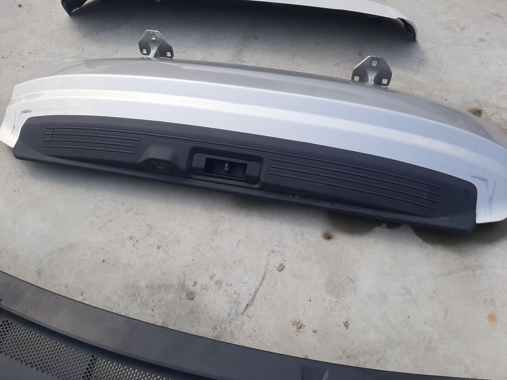 Usa portbagaj inferioara completa land range rover 4 l405
