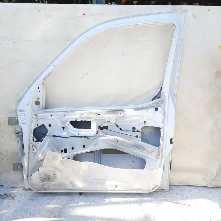 Usa / Portiera Alb,fata,dreapta Peugeot PARTNER 1 1996 - 2013