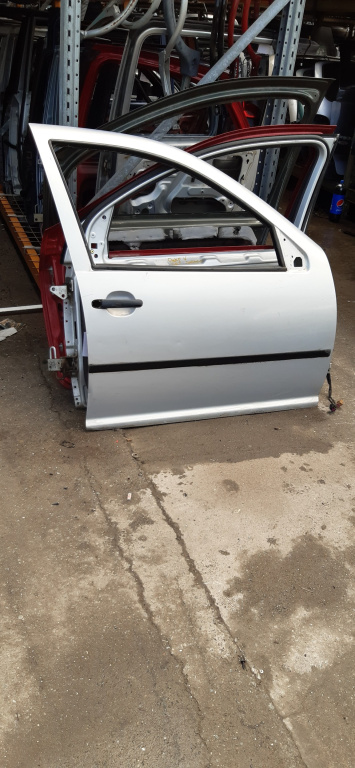 Usa / Portiera Alb,fata,dreapta VW GOLF 4 1997 - 2004