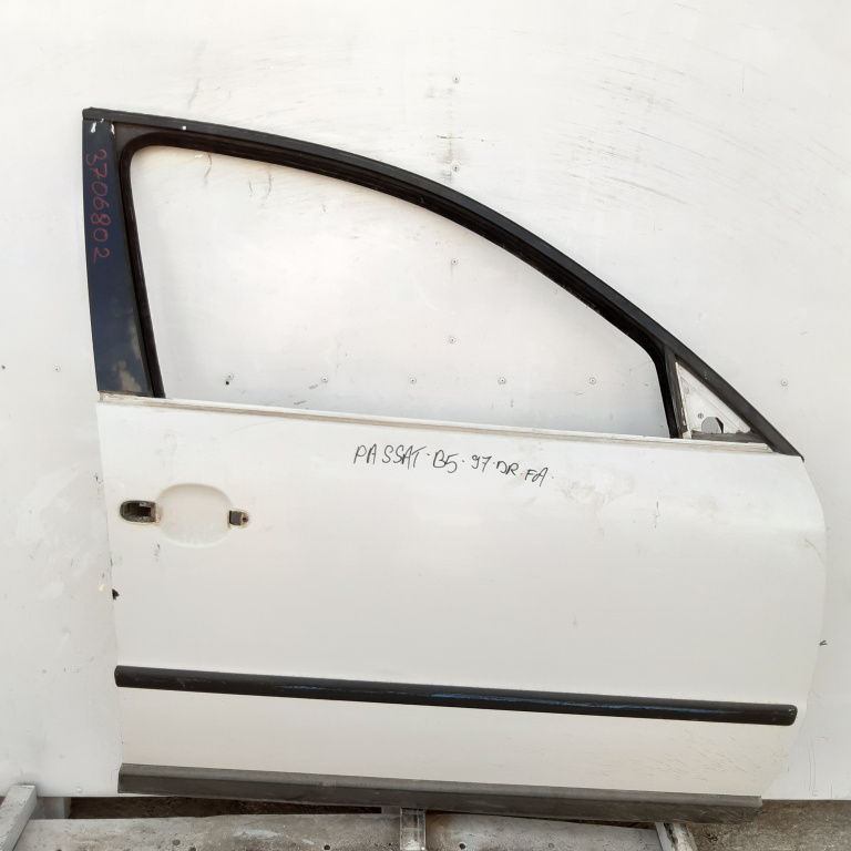 Usa / Portiera Alb,fata,dreapta VW PASSAT B5, B5.5 1996 - 2005
