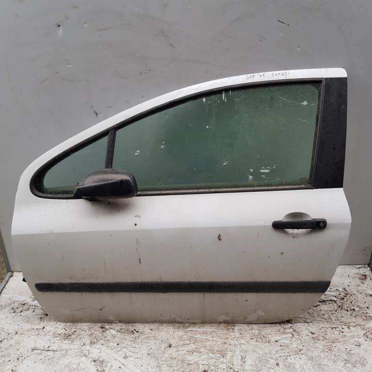 Usa / Portiera Alb,fata,stanga,hatchback 3 Portiere Peugeot 307 2001 - 2008