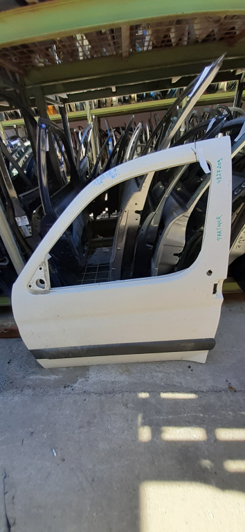 Usa / Portiera Alb,fata,stanga Peugeot PARTNER 1 1996 - 2013
