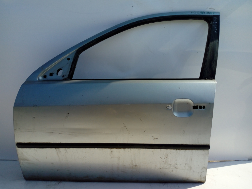 Usa / Portiera Alb,Gri,fata,stanga Ford MONDEO Mk 3 2000 - 2007