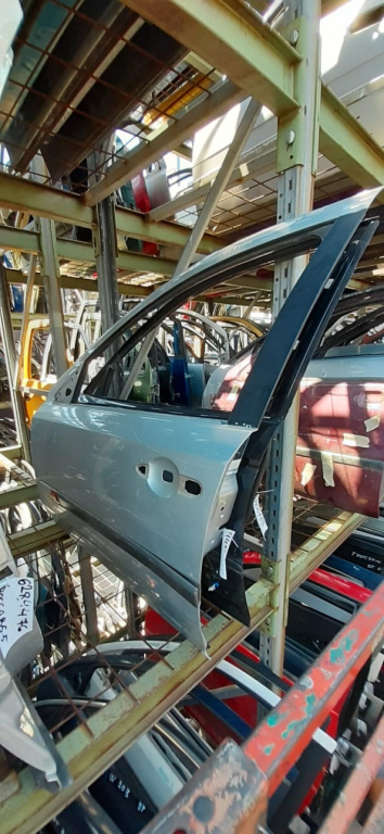 Usa / Portiera Alb,Gri,fata,stanga Renault LAGUNA 2 2001 - 2007