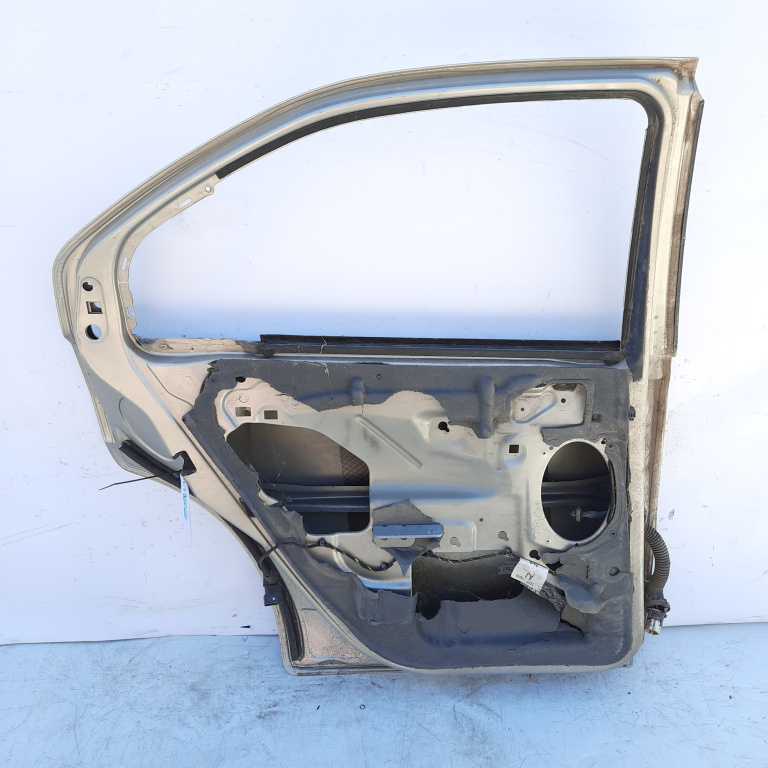Usa / Portiera Alb,Gri,spate,stanga Ford MONDEO Mk 3 2000 - 2007