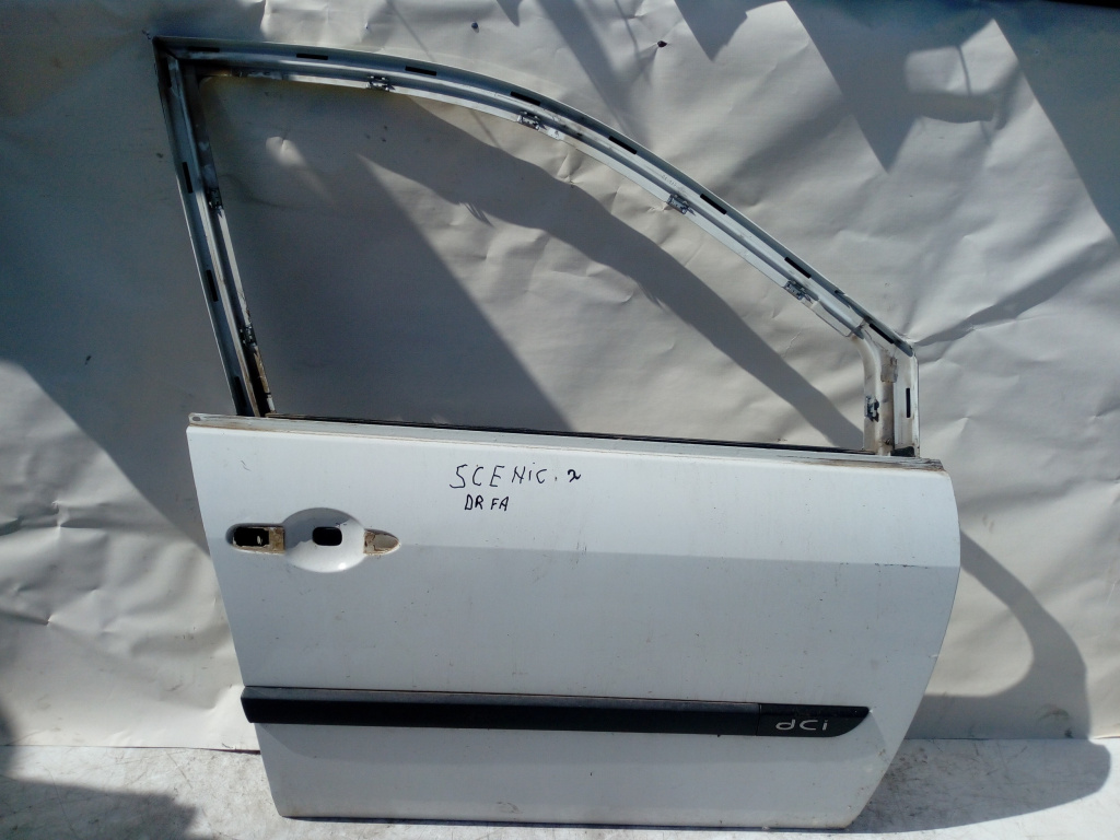 Usa / Portiera Alb,Negru,fata,dreapta Renault SCENIC 2 (JM0/1) 2003 - 2009
