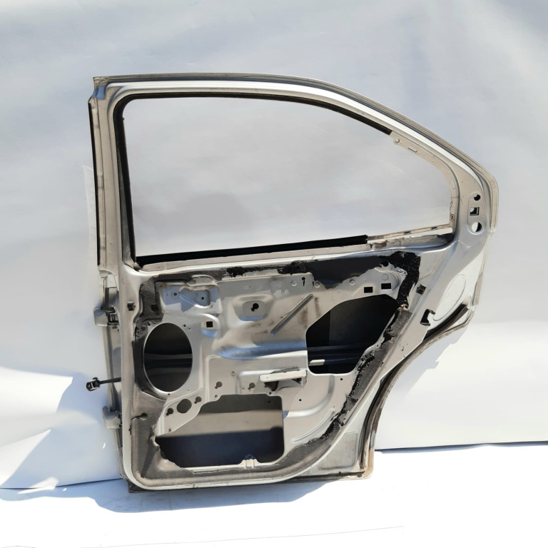 Usa / Portiera Alb,spate,dreapta Ford MONDEO Mk 3 2000 - 2007
