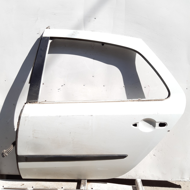 Usa / Portiera Alb,spate,stanga Renault LAGUNA 2 2001 - 2007