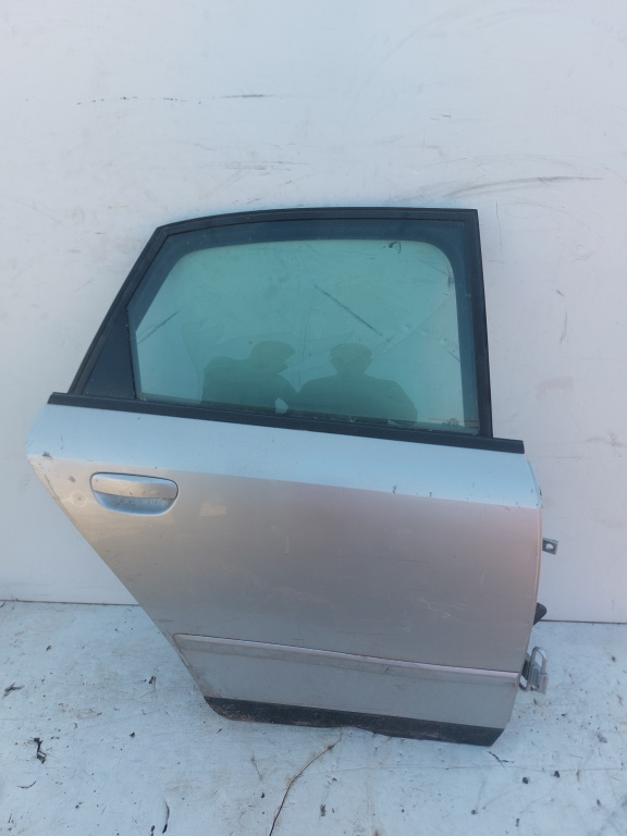 Usa / Portiera Audi A4 B6 (8E) 2000-2004 Gri Spate Dreapta