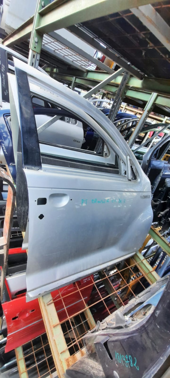 Usa / Portiera Chrysler Pt Cruiser (Pt) 2001-2010 Alb Gri Fata Dreapta
