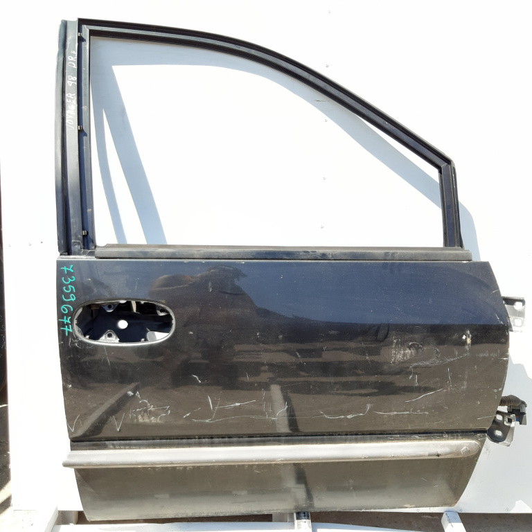 Usa / Portiera Chrysler Voyager Mk 3 (Rg, Rs) 2001-2007 Negru Fata Dreapta