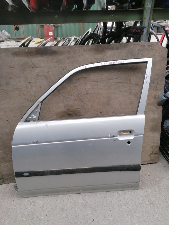 Usa / Portiera Daihatsu Gran Move 1997-2002 Gri Fata Stanga