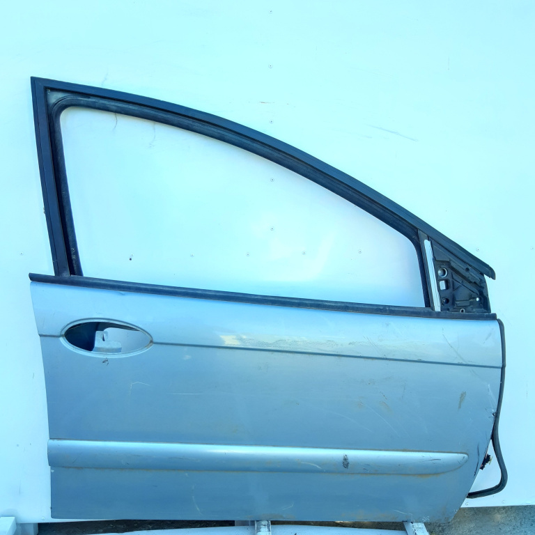 Usa / Portiera Dreapta,fata,Alb,Gri Citroen C5 (DC, DE, RC, RE) 2001 - 2008