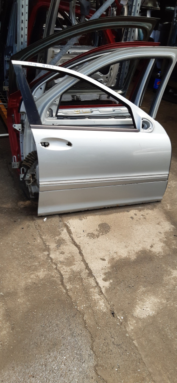Usa / Portiera Dreapta,fata,Alb,Gri Mercedes-Benz C-CLASS (W203) 2000 - 2007