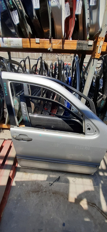 Usa / Portiera Dreapta,fata,Alb,Gri Mercedes-Benz ML / M-CLASS (W163) 1997 - 2005