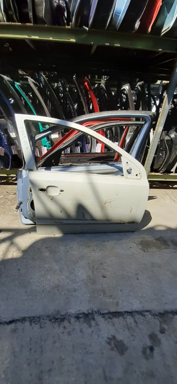 Usa / Portiera Dreapta,fata,Alb Opel ASTRA H 2004 - 2012