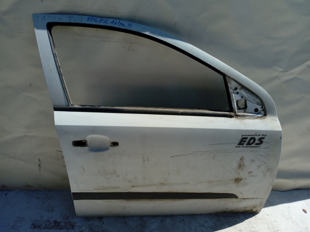 Usa / Portiera Dreapta,fata,Alb Opel ASTRA H 2004 - 2012