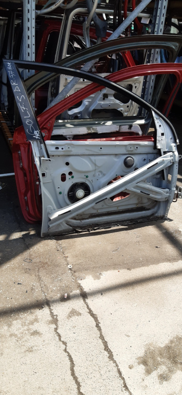 Usa / Portiera Dreapta,fata,Alb VW GOLF 5 2003 - 2009