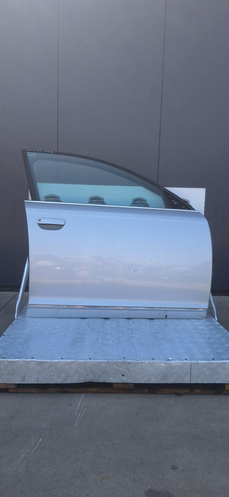 Usa / Portiera dreapta fata Audi A6 (2004-2011) [4F2, C6] 2.7 Motorina 2009, COD CULOARE LX7W