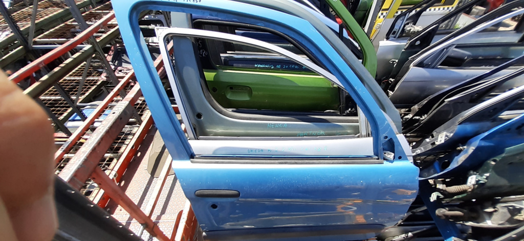 Usa / Portiera Dreapta Fata Citroen Xsara Picasso (N68) 1999-2012 Albastru