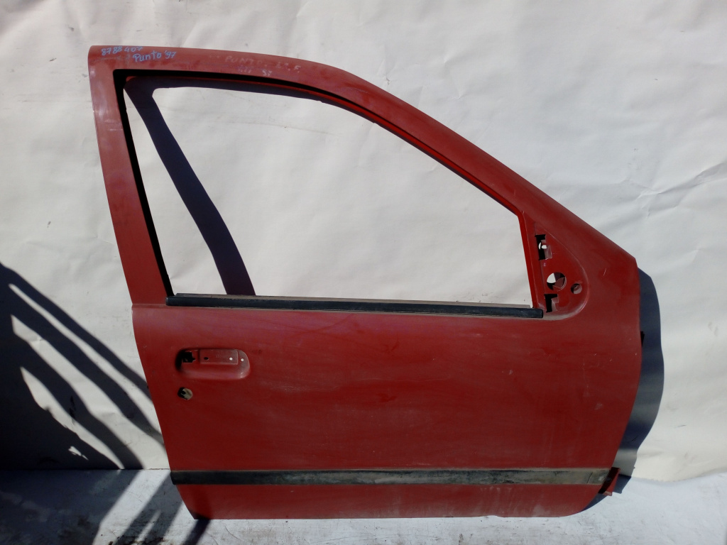 Usa / Portiera Dreapta Fata Fiat Punto (176) 1993-1999 Rosu