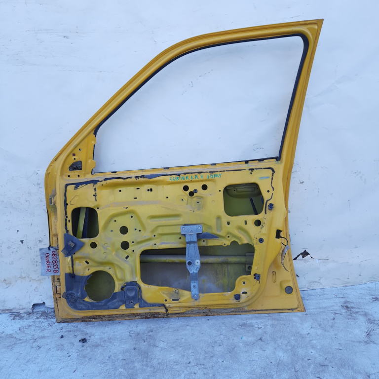 Usa / Portiera Dreapta Fata Ford Courier 1991-1996 Galben