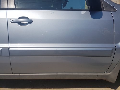 Usa / Portiera Dreapta Fata Ford Fusion 2002 - 2012 Cod Culoare J4