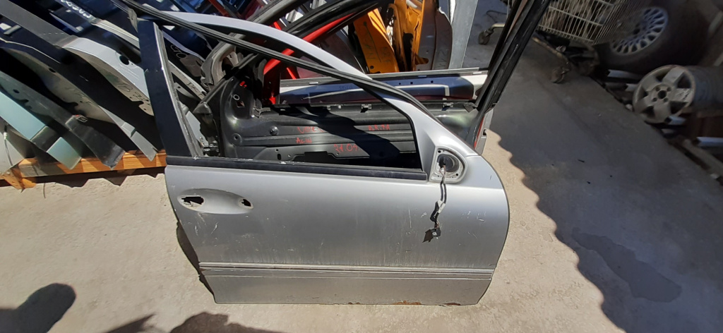 Usa / Portiera Dreapta,fata,Gri Mercedes-Benz C-CLASS (W203) 2000 - 2007