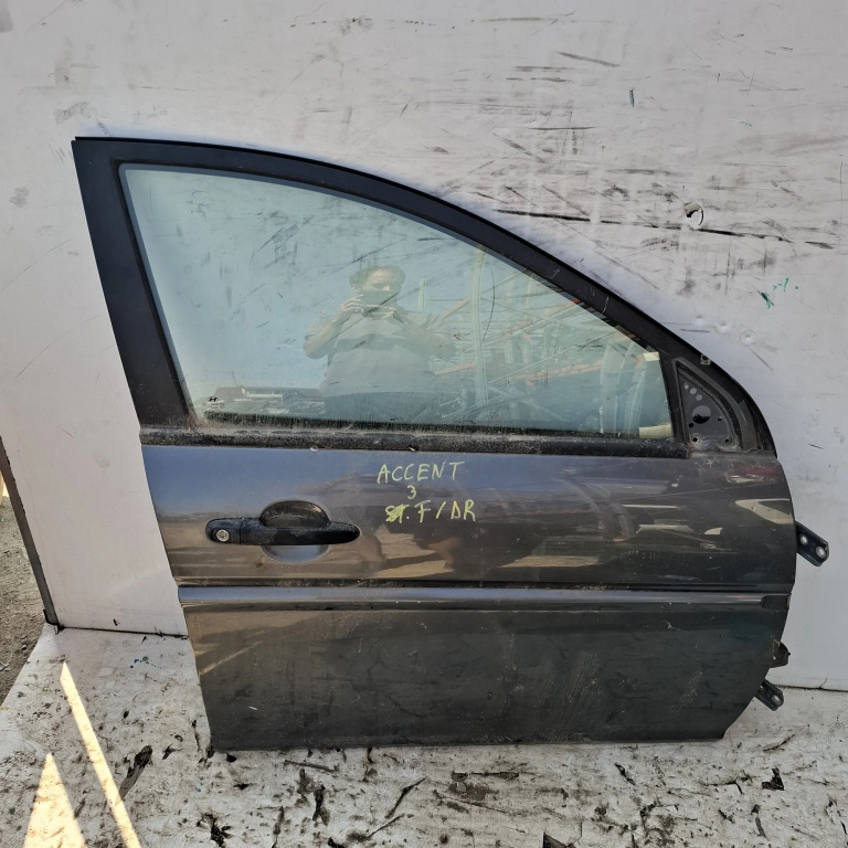 Usa / Portiera Dreapta Fata Hyundai Accent 3 (Mc) 2005-2010 Gri E1743R00097